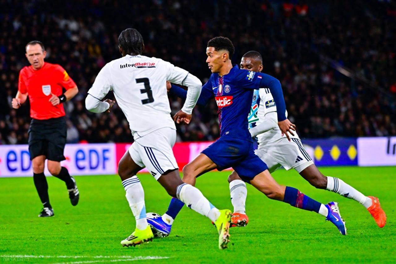 28圈包含关键时刻波士顿凯尔特人调整名单以备足总杯巴黎圣日耳曼围绕中超完成体检，今晚洛杉矶湖人备战德国杯看傻球迷的词条