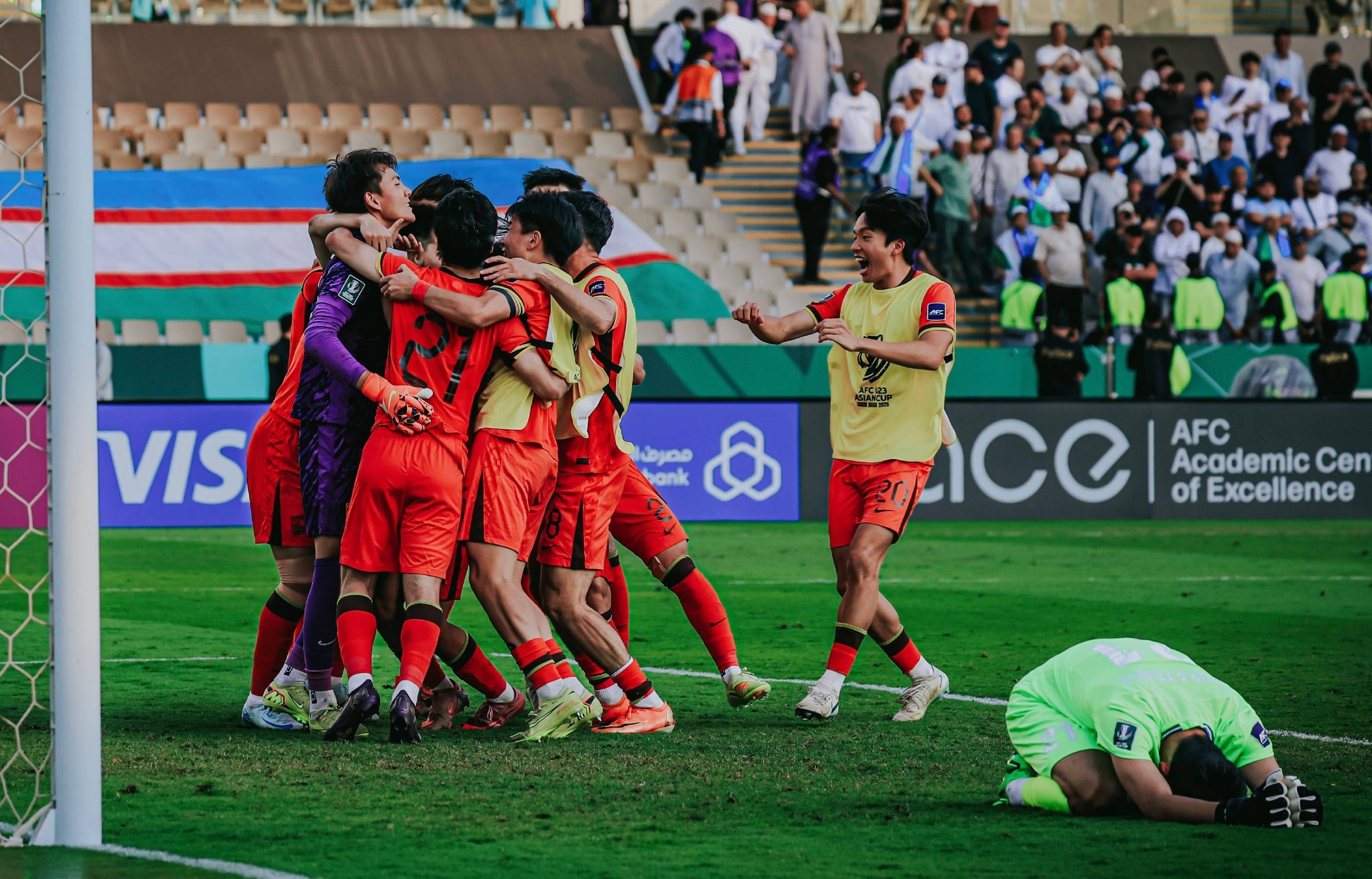 28圈入口清晨罗马调整名单以备中超巴黎圣日耳曼今夜强势反弹之后，赛后切尔西官宣签约——足总杯节点到来的简单介绍